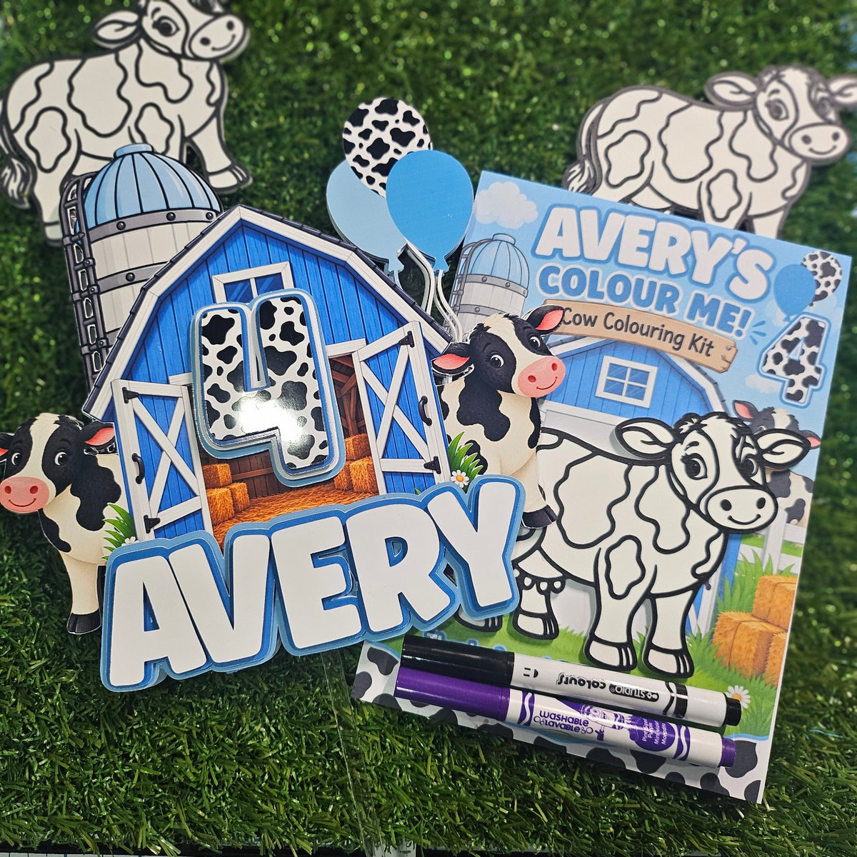 Personalized cow colouring kit with 3D printed cow, two markers, name and age