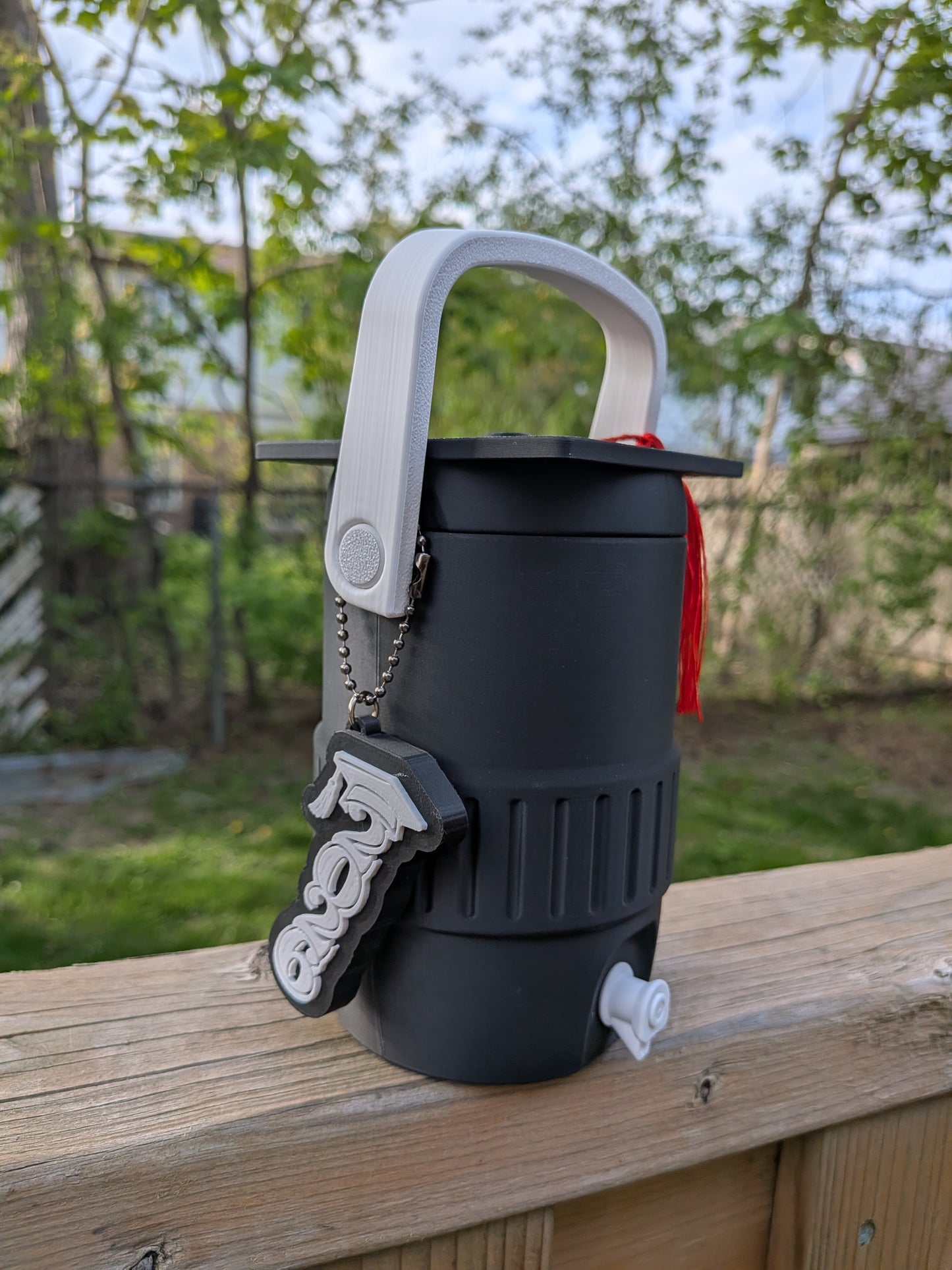🎓 Celebrate graduation in style with this one-of-a-kind 3D printed Graduation Drink Koozie