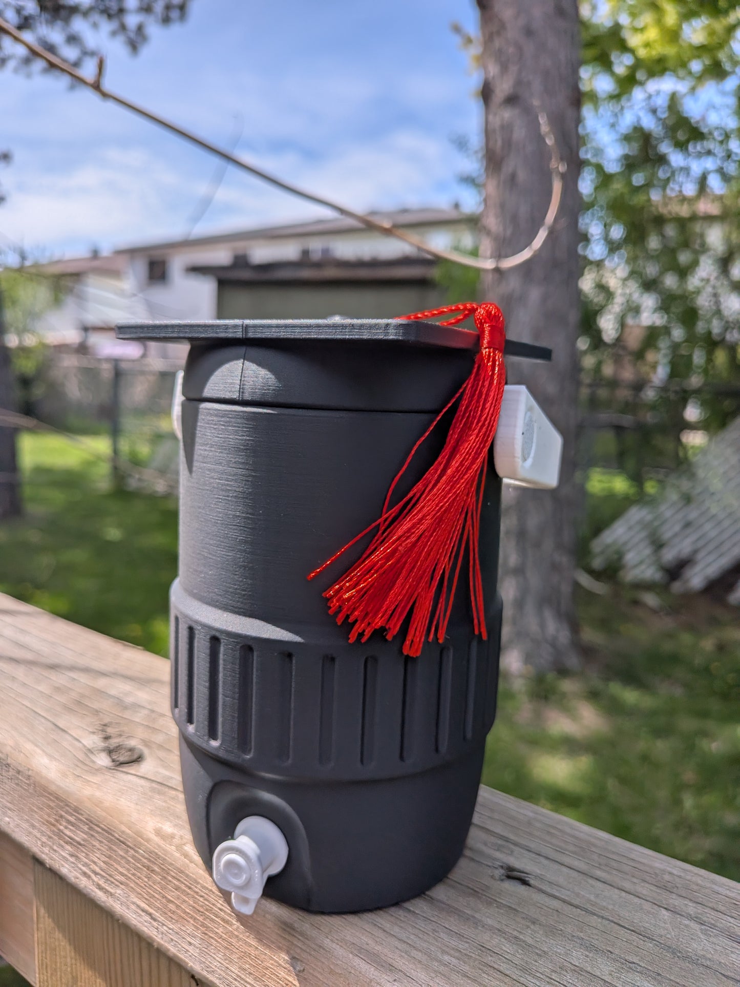 🎓 Celebrate graduation in style with this one-of-a-kind 3D printed Graduation Drink Koozie