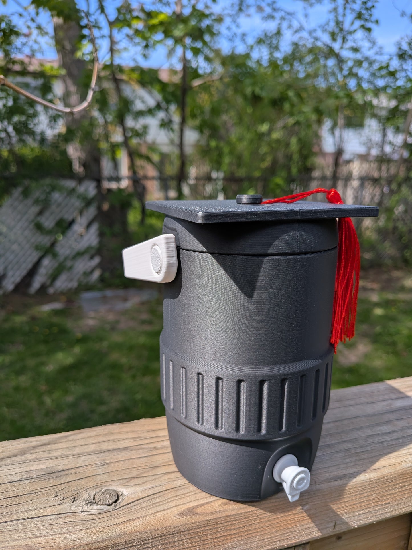 🎓 Celebrate graduation in style with this one-of-a-kind 3D printed Graduation Drink Koozie